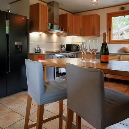 Chamonix Large Chalet, Sleeps 12, 200m2, 5 Bedroom, 4 Bathroom, Garden, Jacuzzi, Sauna Buitenkant foto