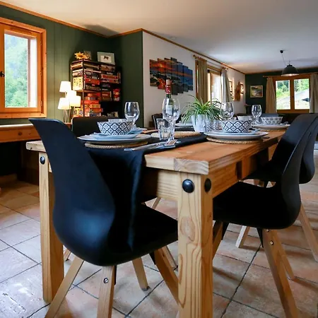Chamonix Large Chalet, Sleeps 12, 200m2, 5 Bedroom, 4 Bathroom, Garden, Jacuzzi, Sauna Buitenkant foto